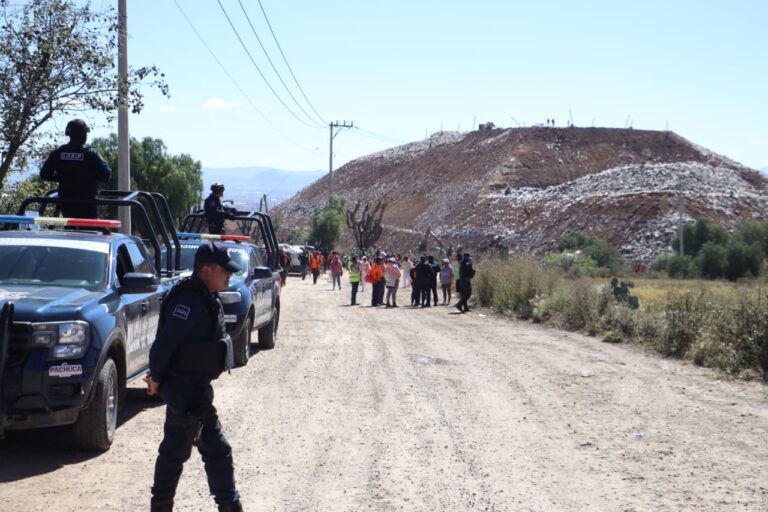 Bloqueo en el Huixmi paraliza recolección de basura en Pachuca